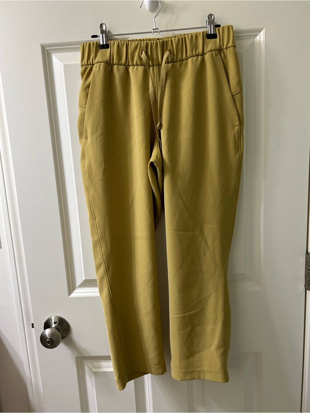 lululemon In the fly athletica Womens Drawstring Track Pants in Mustard Size 4 - Picture 3 of 8